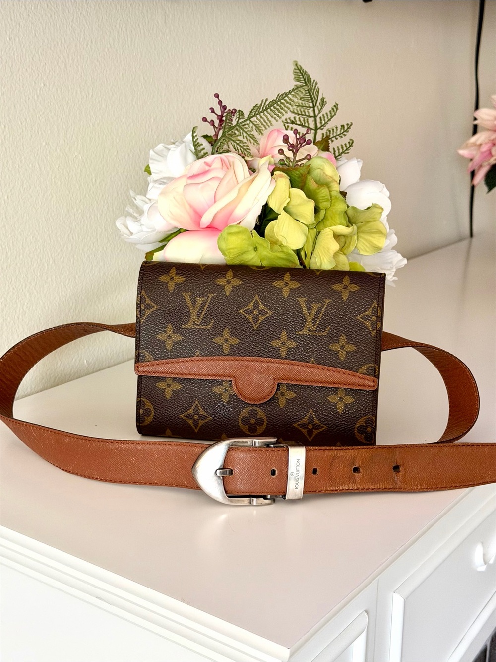 Authentic LOUIS VUITTON Monogram Arche belt bag/ fanny pack - Picture 16 of 16